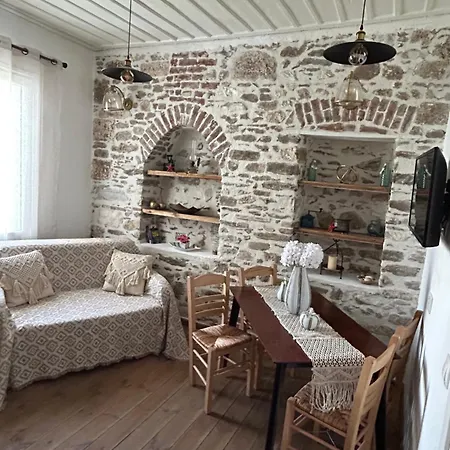 Filipa Gardens Apartment *